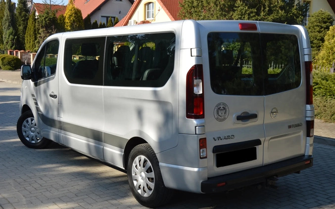 Opel Vivaro cena 67900 przebieg: 213000, rok produkcji 2015 z Legnica małe 254